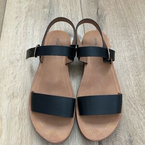 Women's Black and Tan Sandals